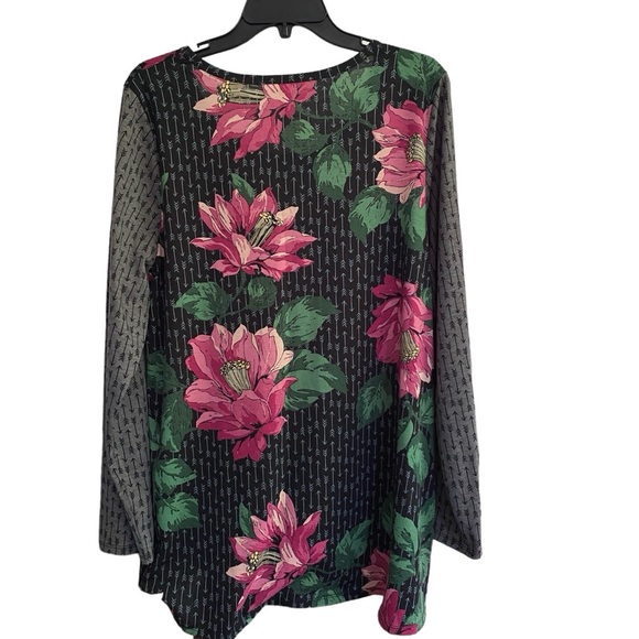 LulaRoe LYNNAE Long Sleeve Rose Gray & Black Size 2XL - Picture 3 of 6